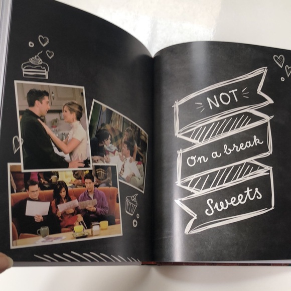 Friends Central Perk - The Official Cookbook - Picture 15 of 16